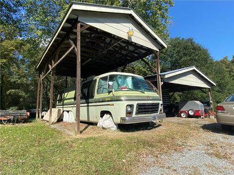 9825 Traphill Rd, Traphill, NC 28685 photo 11