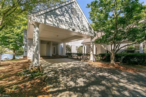 20609 Cutter Ct, Cornelius, NC 28031 photo 1