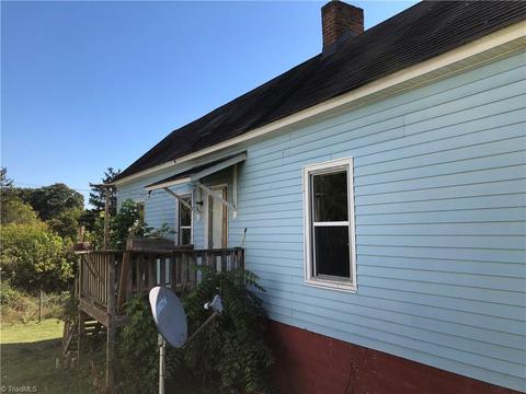 225 Main St, Cooleemee, NC 27014 photo 2