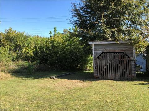 225 Main St, Cooleemee, NC 27014 photo 3