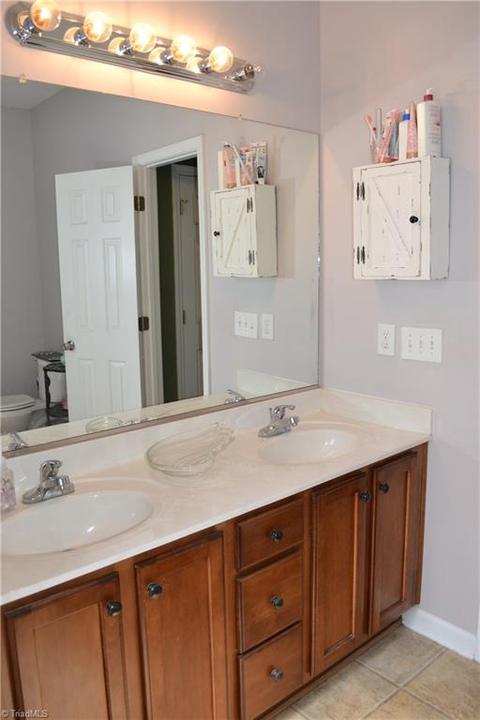 2460 Birch View Dr, High Point, NC 27265 photo 13