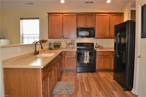 2460 Birch View Dr, High Point, NC 27265 photo 5