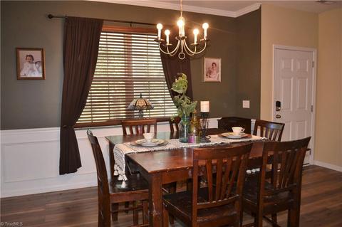 2460 Birch View Dr, High Point, NC 27265 photo 4