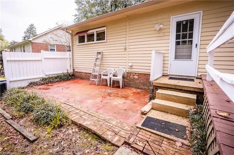 2215 Dover Pl, High Point, NC 27265 photo 19