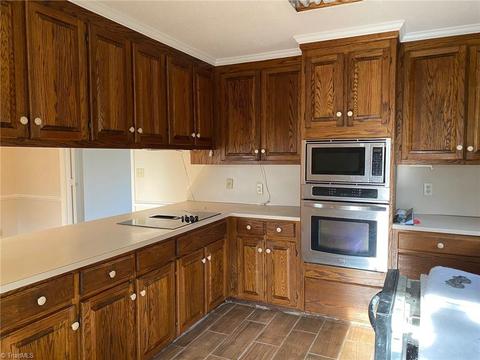 1907 Candelar Dr, High Point, NC 27265 photo 5
