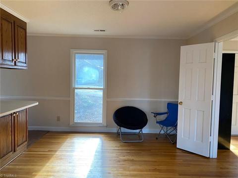 1907 Candelar Dr, High Point, NC 27265 photo 8