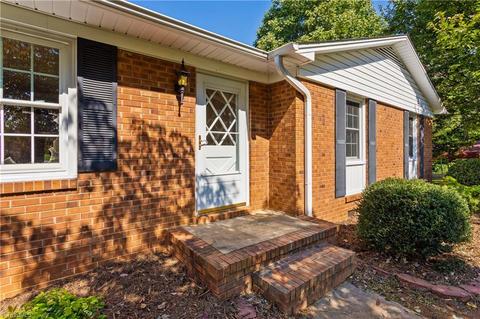 4402 Finch Farm Rd, Trinity, NC 27370 photo 2