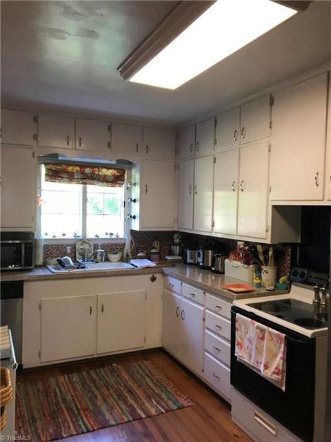 224 Edgedale Dr, High Point, NC 27262 photo 9