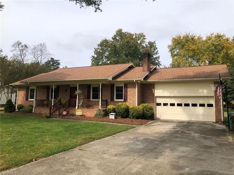 521 Impala Ave, High Point, NC 27265 photo 2