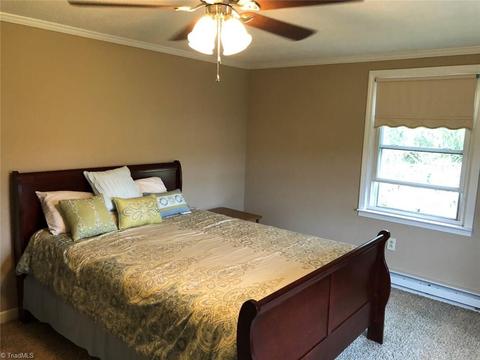 524 E Devon Dr, Mount Airy, NC 27030 photo 29