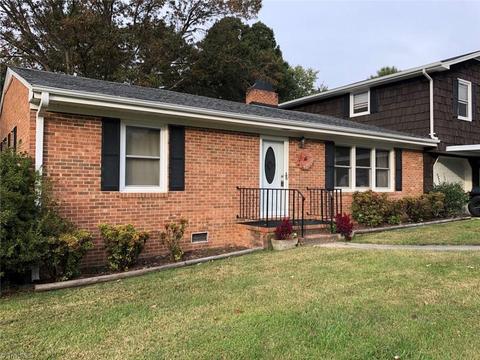 524 E Devon Dr, Mount Airy, NC 27030 photo 2
