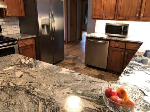 524 E Devon Dr, Mount Airy, NC 27030 photo 5