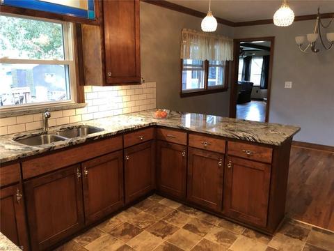 524 E Devon Dr, Mount Airy, NC 27030 photo 7