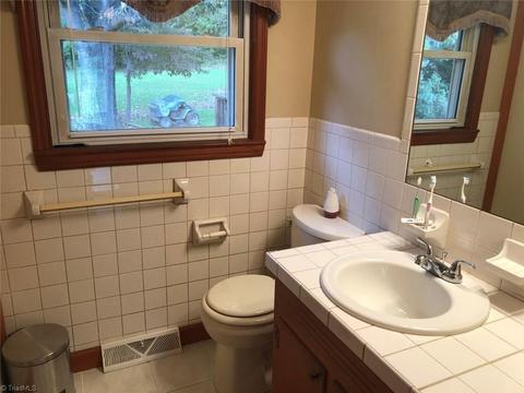 524 E Devon Dr, Mount Airy, NC 27030 photo 27