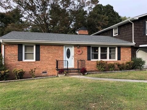 524 E Devon Dr, Mount Airy, NC 27030 photo 3