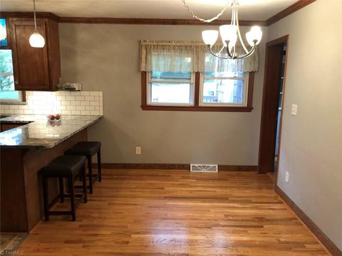 524 E Devon Dr, Mount Airy, NC 27030 photo 12