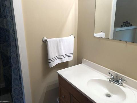 524 E Devon Dr, Mount Airy, NC 27030 photo 20