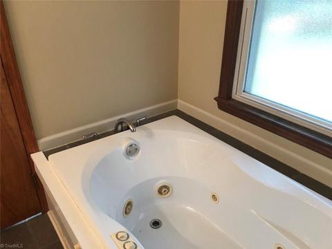 524 E Devon Dr, Mount Airy, NC 27030 photo 21