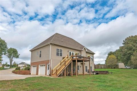 164 Mollie Rd, Harmony, NC 28634 photo 3