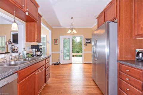 164 Mollie Rd, Harmony, NC 28634 photo 9