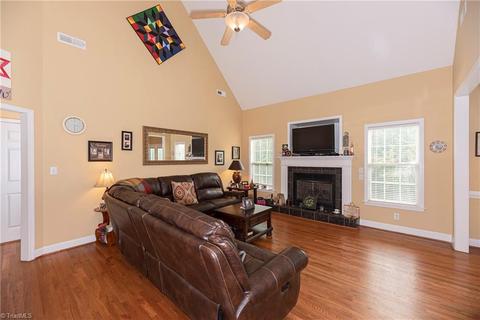 164 Mollie Rd, Harmony, NC 28634 photo 5