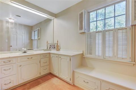 1238 Devonshire Ave, High Point, NC 27262 photo 23