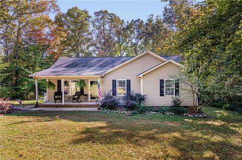 5297 Reddick View St, Trinity, NC 27370 photo 2