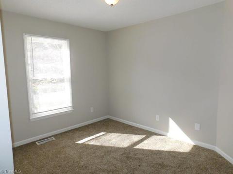 4004 Loch Mere Rd, High Point, NC 27265 photo 19