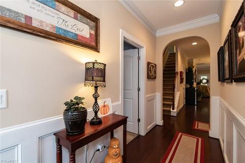 660 Nikyle Cir, High Point, NC 27265 photo 3