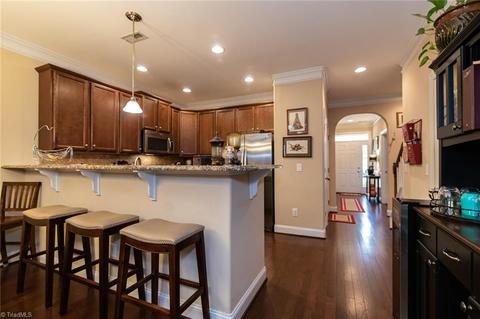 660 Nikyle Cir, High Point, NC 27265 photo 9