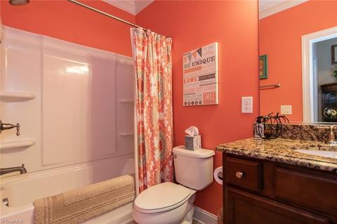 660 Nikyle Cir, High Point, NC 27265 photo 6