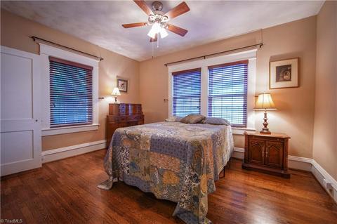 2633 Walker Ave, Greensboro, NC 27403 photo 12