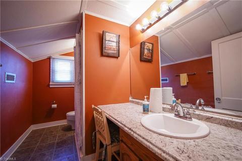 2633 Walker Ave, Greensboro, NC 27403 photo 17