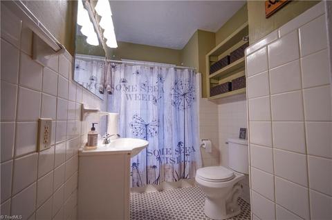 2633 Walker Ave, Greensboro, NC 27403 photo 13