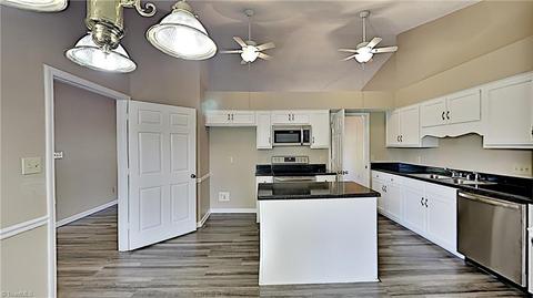 2921 Foliage Ln, High Point, NC 27265 photo 5