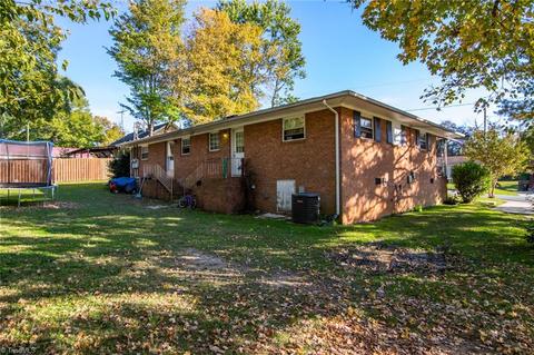 206-208 Pine St, Thomasville, NC 27360 photo 3