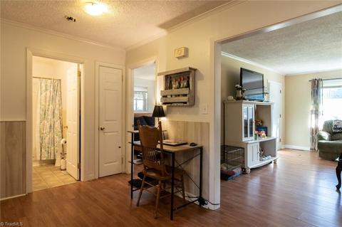 206-208 Pine St, Thomasville, NC 27360 photo 26
