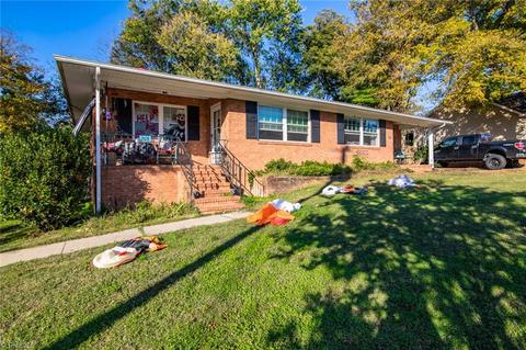 206-208 Pine St, Thomasville, NC 27360 photo 2