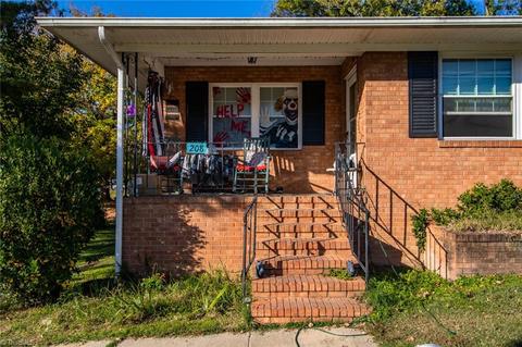 206-208 Pine St, Thomasville, NC 27360 photo 9