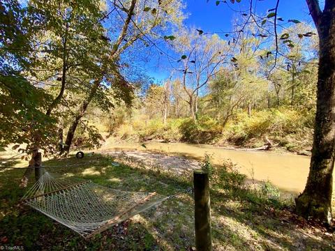 315 Old Forge Rd, Pilot Mountain, NC 27041 photo 41