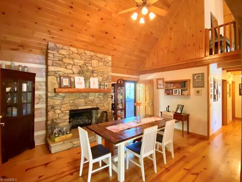 315 Old Forge Rd, Pilot Mountain, NC 27041 photo 10