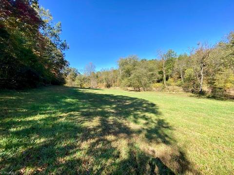 315 Old Forge Rd, Pilot Mountain, NC 27041 photo 36