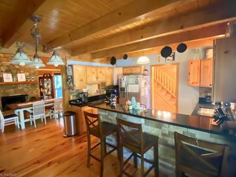 315 Old Forge Rd, Pilot Mountain, NC 27041 photo 9