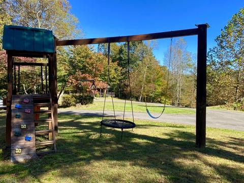 315 Old Forge Rd, Pilot Mountain, NC 27041 photo 30