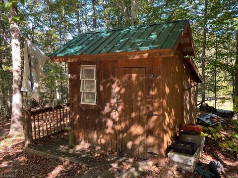 315 Old Forge Rd, Pilot Mountain, NC 27041 photo 29