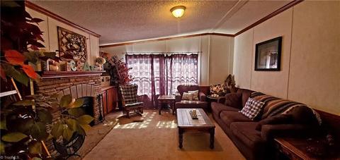 2918 Eagle Point Dr, Trinity, NC 27370 photo 22