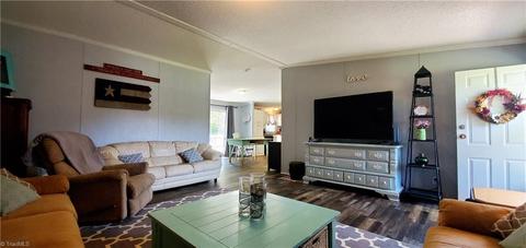 2918 Eagle Point Dr, Trinity, NC 27370 photo 9