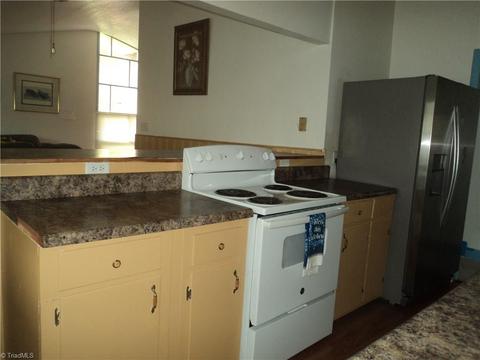 300 E Moore Ave, High Point, NC 27263 photo 8