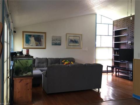 300 E Moore Ave, High Point, NC 27263 photo 3