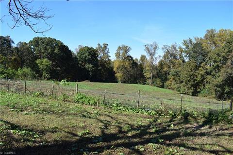 1391 E Memorial Hwy, Harmony, NC 28634 photo 8